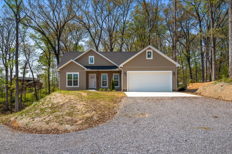 2326 Geraldine Way